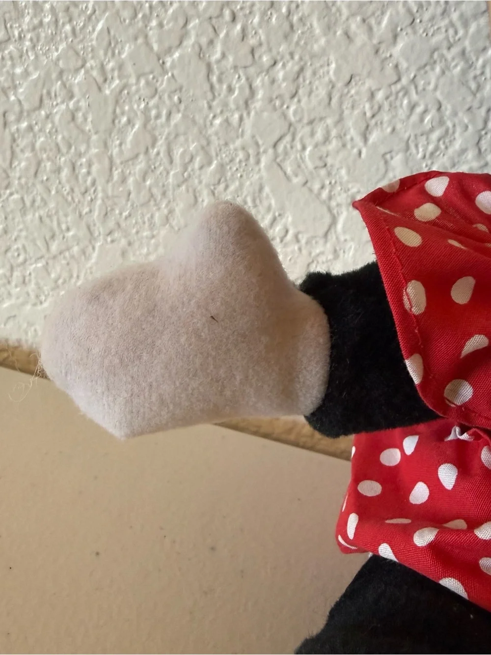 Vintage 90’s Disneyland Walt Disney World Plush Minnie Mouse 14”